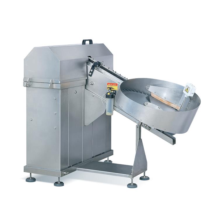 MACHINE  A DENOYAUTER  LES OLIVES (12 LAMES)  ET MACHINE  DE  CALIBRE 300- 840 KG MAX  HEURE